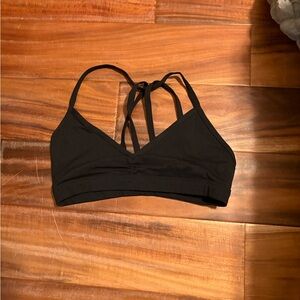 AUROLA Strappy Sports Bra Black Criss Cross Back Seamless Gym Bra Size S‎ (0657)
